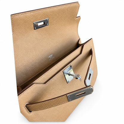Kelly Depeches 25 clutch, Epsom leather (with additional shoulder strap), can be worn cross-body, can be carried by hand or on the wrist, daily needs, seamless switch between business/leisure - centra