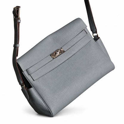 Kelly Messenger messenger bag large size, linen blue Togo leather, 🉑Pre-order Togo calfskin messenger bag. - Flap with swivel hardware - Large internal zip pocket - Internal front pocket - 2 external