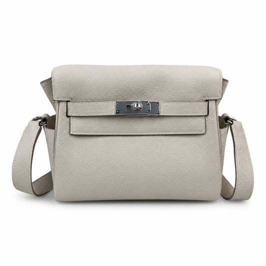 🆕 Available in stock: kelly messenger messenger bag for men and women, milkshake silver buckle, imported leather, all-steel hand-waxed thread, the highest cost-effectiveness on the Internet. The class