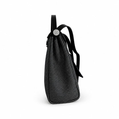 Hermers' popular herbag 31cm is designed to be inspired by saddle bags. The body of the bag is made of canvas, and the inseam, shoulder straps and handle are made of leather. The appearance is very si