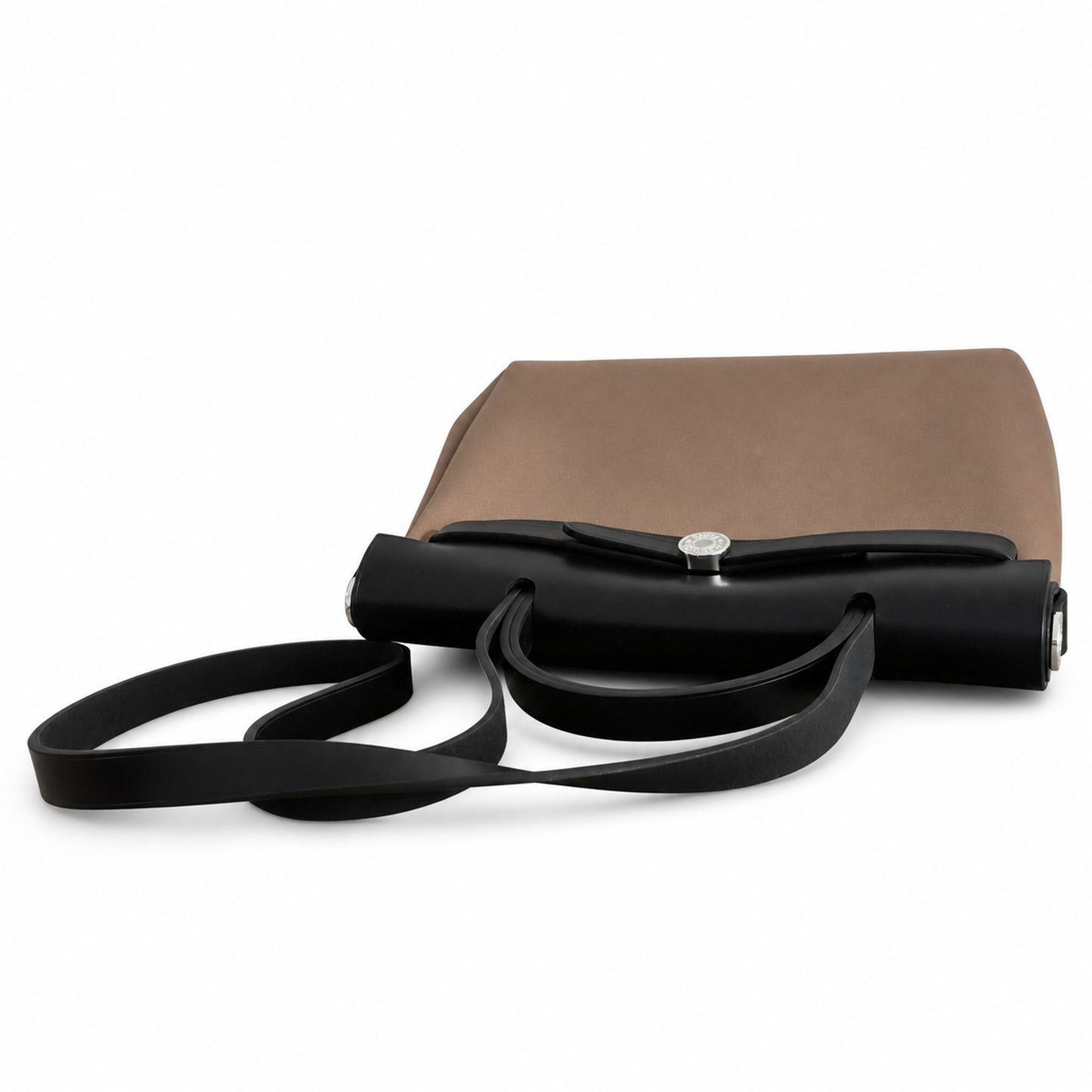 Hermers' popular herbag 31cm is designed to be inspired by saddle bags. The body of the bag is made of canvas, and the inseam, shoulder straps and handle are made of leather. The appearance is very si