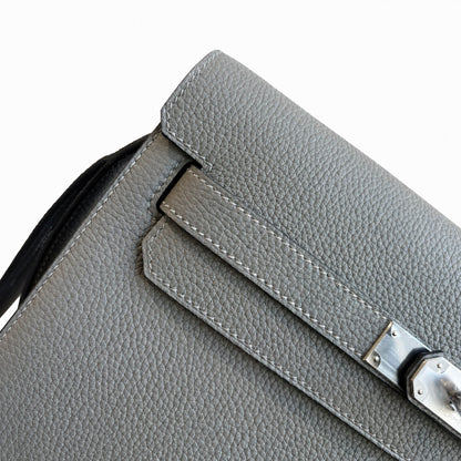 Kelly Depeches 25 clutch, Togo leather (with additional shoulder strap), can be worn cross-body, can be carried by hand or on the wrist, daily needs, seamless switch between business/leisure - central