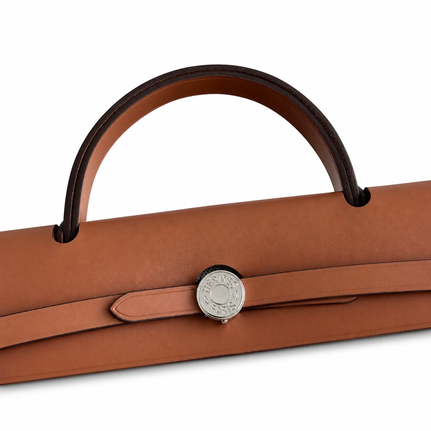 Hermers' popular herbag 31cm is designed to be inspired by saddle bags. The body of the bag is made of canvas, and the inseam, shoulder straps and handle are made of leather. The appearance is very si