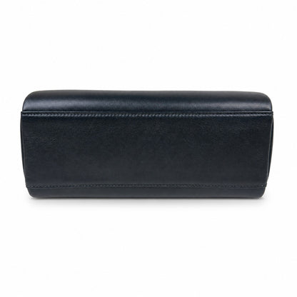 Black gold 🆕 In stock Kelly Messenger messenger bag for men and women, black gold buckle, imported leather, all-steel hand-waxed thread, the highest cost-effectiveness on the Internet. Unisex messenge