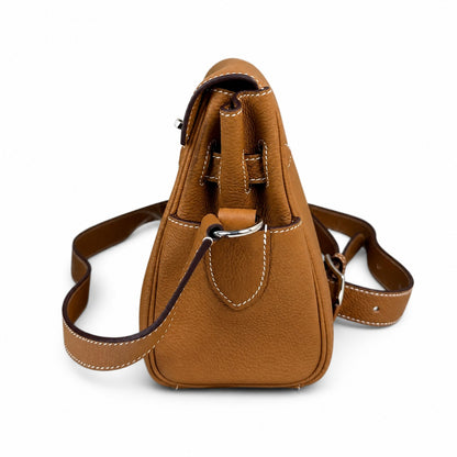 🆕 In stock Kelly Messenger messenger bag for men and women, earthy silver buckle, imported leather, all-steel hand-waxed thread, the best value for money on the entire network. The classic combination