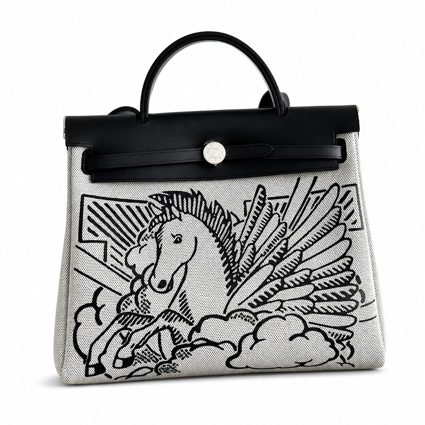 Hermers' popular herbag 31cm is designed to be inspired by saddle bags. The body of the bag is made of canvas, and the inseam, shoulder straps and handle are made of leather. The appearance is very si