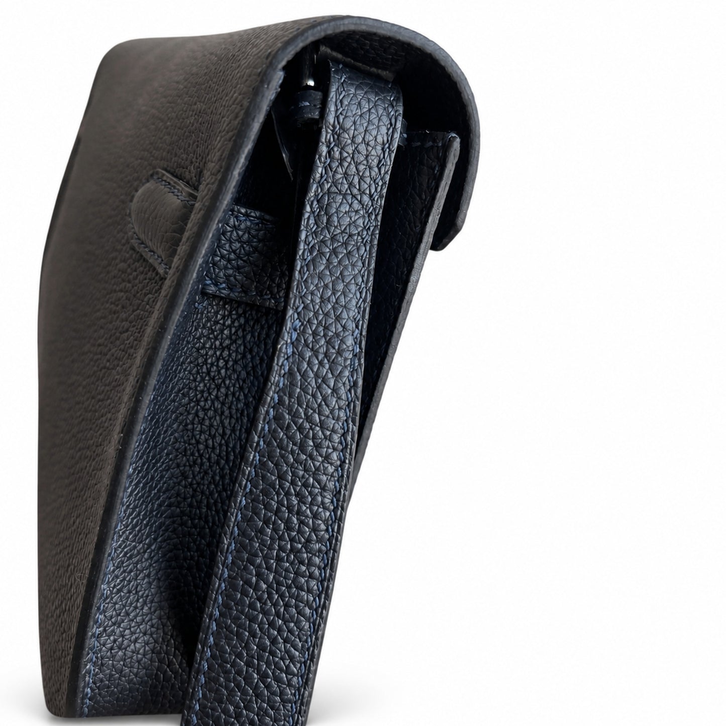 Kelly Depeches 25 clutch, Togo leather (with additional shoulder strap), can be worn cross-body, can be carried by hand or on the wrist, daily needs, seamless switch between business/leisure - central