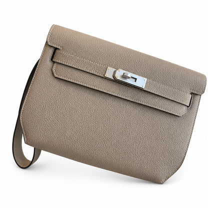 Kelly Depeches 25 clutch, Togo leather (with additional shoulder strap), can be worn cross-body, can be carried by hand or on the wrist, daily needs, seamless switch between business/leisure - central