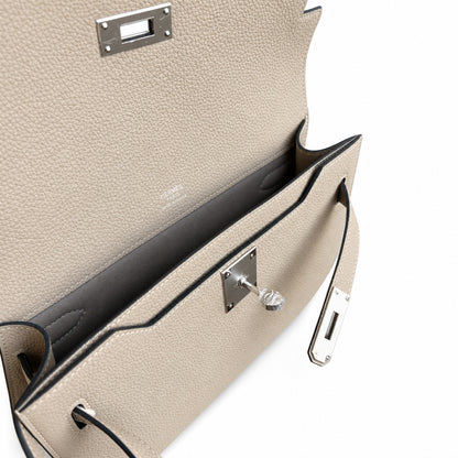 Kelly Depeches 25 clutch, Togo leather (with additional shoulder strap), can be worn cross-body, can be carried by hand or on the wrist, daily needs, seamless switch between business/leisure - central
