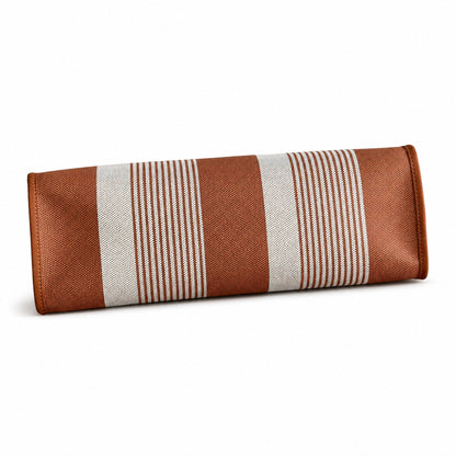 Hermers' popular herbag 31cm is designed to be inspired by saddle bags. The body of the bag is made of canvas, and the outer seams, shoulder straps and handbags are made of leather. The appearance is
