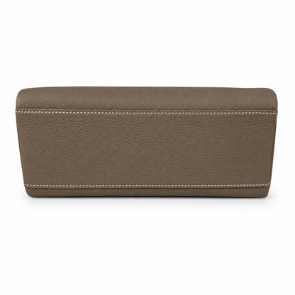 🆕 In stock Kelly Messenger messenger bag for men and women, elephant gray gold buckle, imported leather, all-steel hand-waxed thread, the highest cost-effectiveness on the Internet. The classic combin