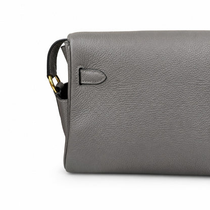 🆕 In stock Kelly Messenger messenger bag for men and women, pewter gray gold buckle, imported leather, all-steel hand-waxed thread, the highest cost performance on the Internet. The classic combinatio