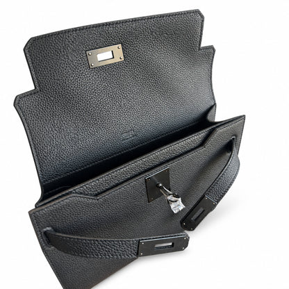 Kelly Depeches 25 clutch, Togo leather (with additional shoulder strap), can be worn cross-body, can be carried by hand or on the wrist, daily needs, seamless switch between business/leisure - central