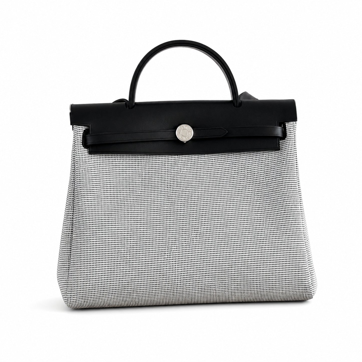 Hermers' popular herbag 31cm is designed to be inspired by saddle bags. The body of the bag is made of canvas, and the inseam, shoulder straps and handle are made of leather. The appearance is very si