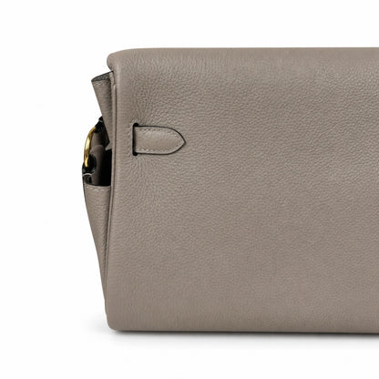 🆕 In stock Kelly Messenger messenger bag for men and women, light gray gold buckle, imported leather, all-steel hand-waxed thread, the highest cost-effectiveness on the Internet. The classic combinati