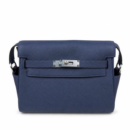 🆕 In stock Kelly Messenger messenger bag for men and women, sapphire blue silver buckle, imported leather, all-steel hand-waxed thread, the best value for money on the Internet. The classic combinatio