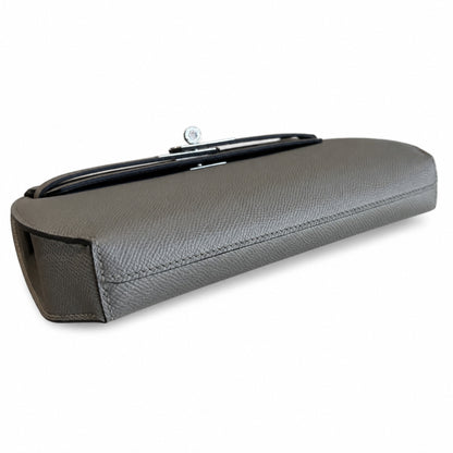 Kelly Depeches 25 clutch, Epsom leather (with additional shoulder strap), can be worn cross-body, can be carried by hand or on the wrist, daily needs, seamless switch between business/leisure - centra