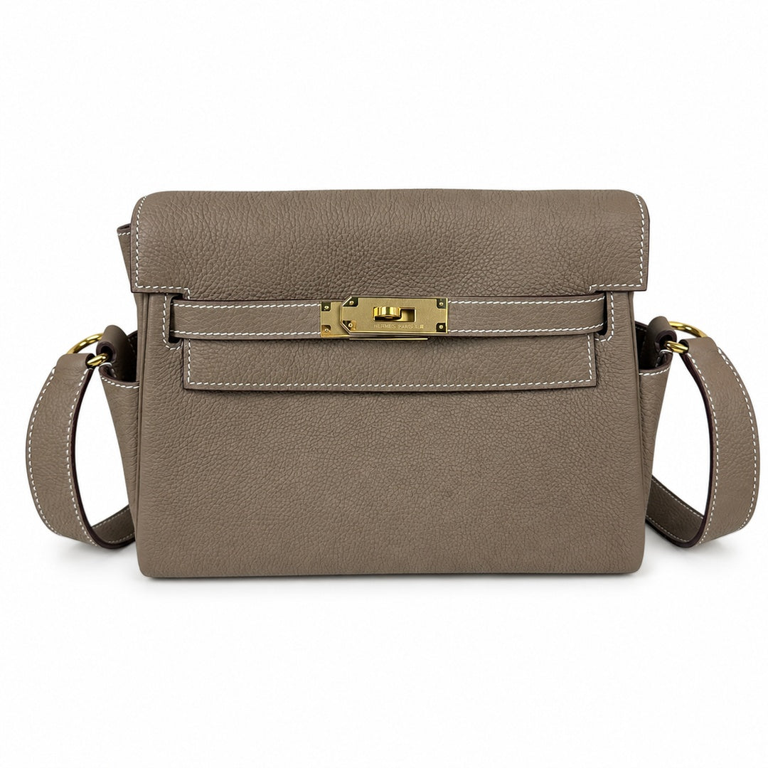 🆕 In stock Kelly Messenger messenger bag for men and women, elephant gray gold buckle, imported leather, all-steel hand-waxed thread, the highest cost-effectiveness on the Internet. The classic combin