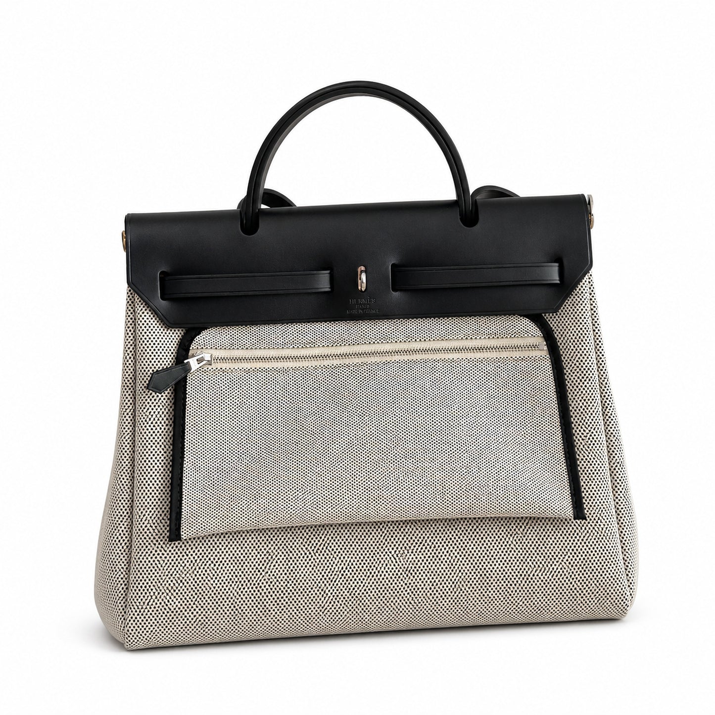 Hermers' popular herbag 31cm is designed to be inspired by saddle bags. The body of the bag is made of canvas, and the inseam, shoulder straps and handle are made of leather. The appearance is very si