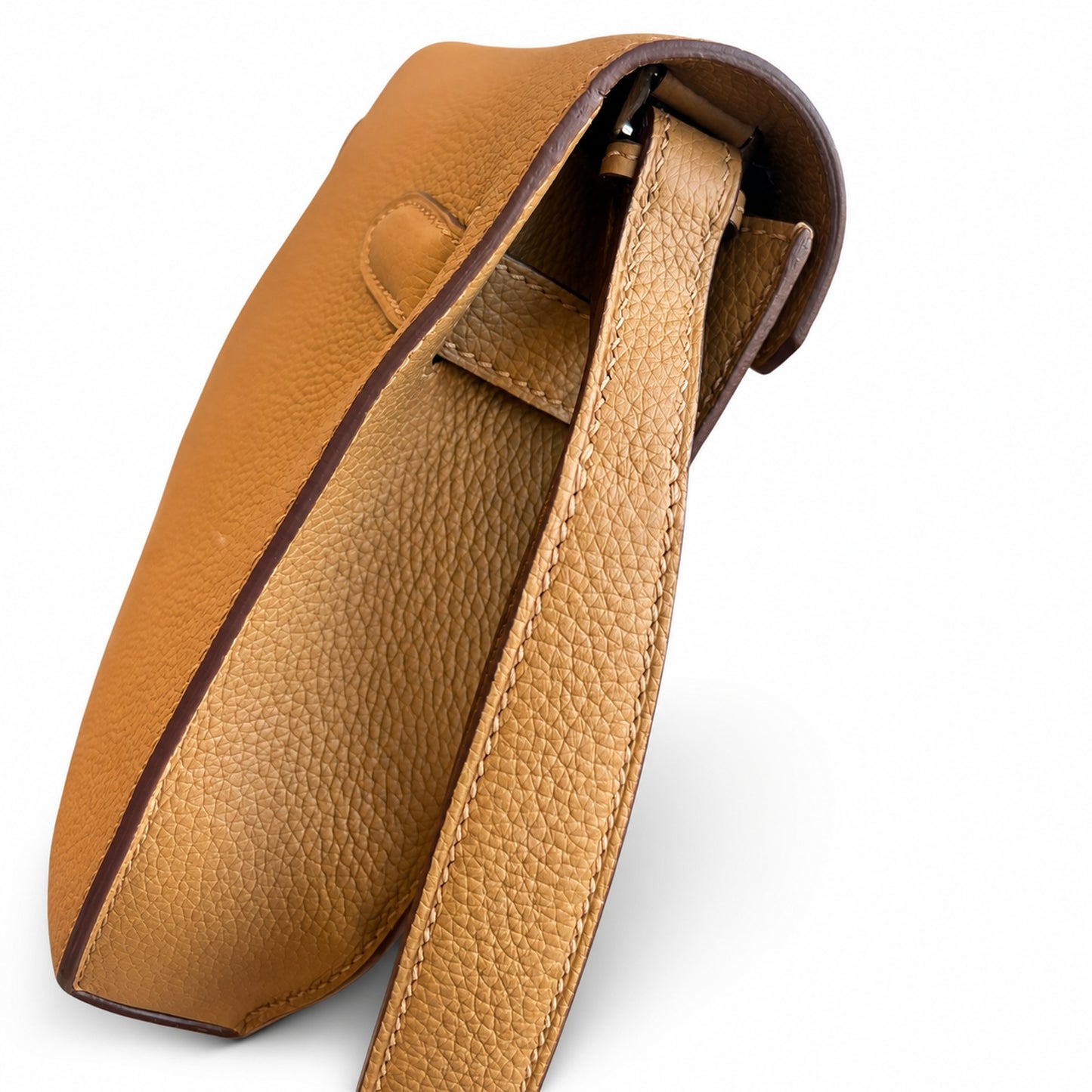 Kelly Depeches 25 clutch, Togo leather (with additional shoulder strap), can be worn cross-body, can be carried by hand or on the wrist, daily needs, seamless switch between business/leisure - central